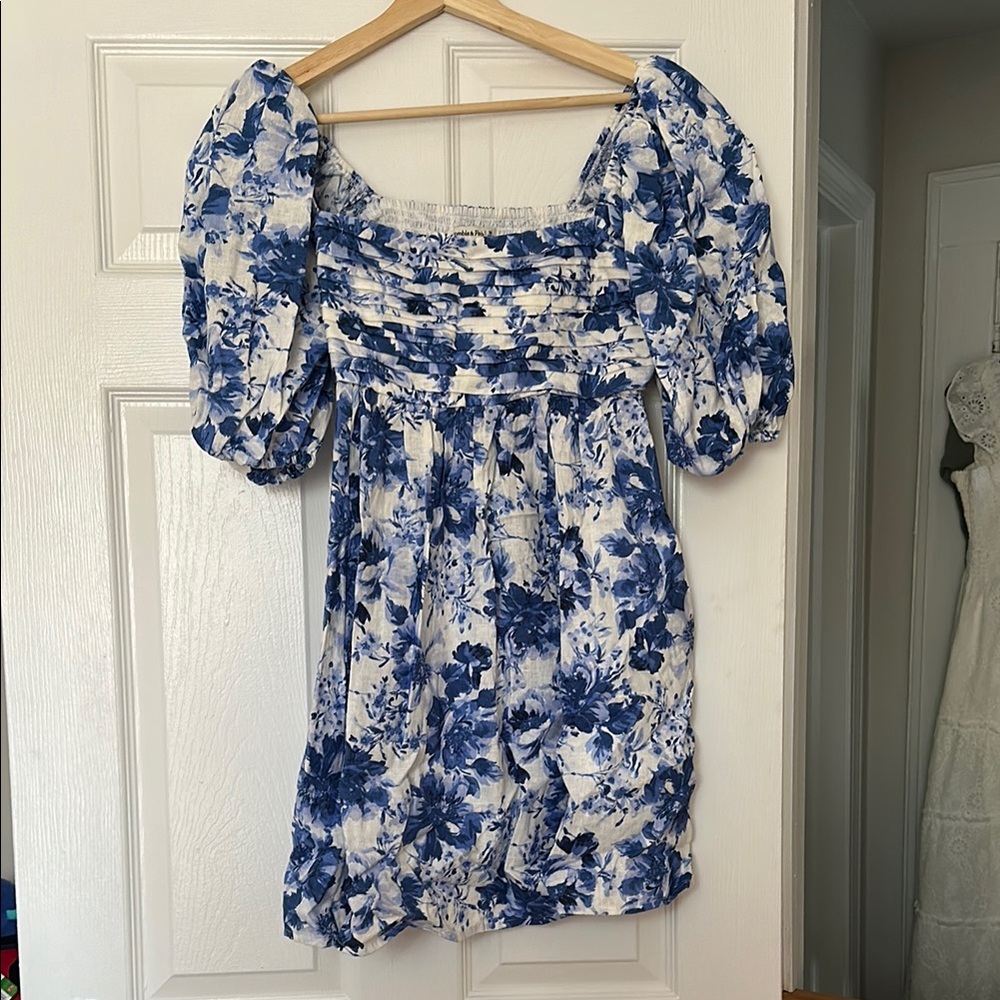 Abercrombie & Fitch Blue and White Puff Sleeve Emerson Mini Dress
